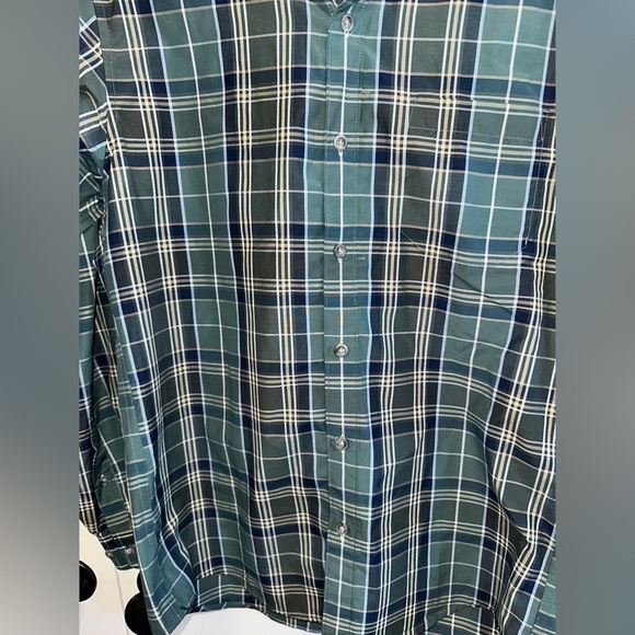 Eddie Bauer Classic Fit Button Down - Picture 5 of 9